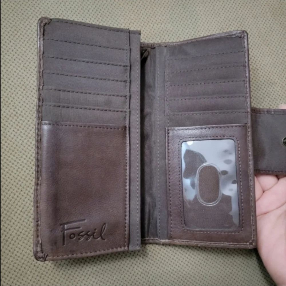 Fossil crosshatched embroidered slim brown leather snap wallet